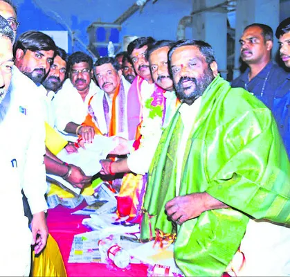పారదర్శకంగా పదవుల పంపిణీ 