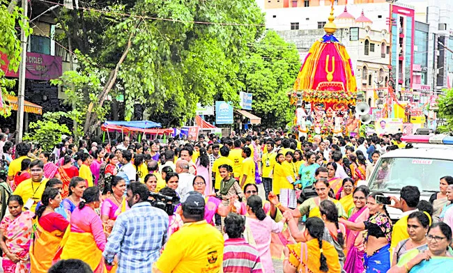 కనుల పండువగా జగన్నాఽథ రథయాత్ర