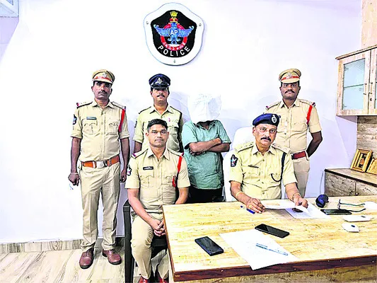 బైక్‌ల దొంగ అరెస్ట్‌ 