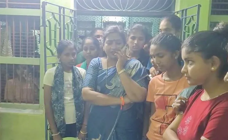 హోం మంత్రి అనితకు చేదు అనుభవం