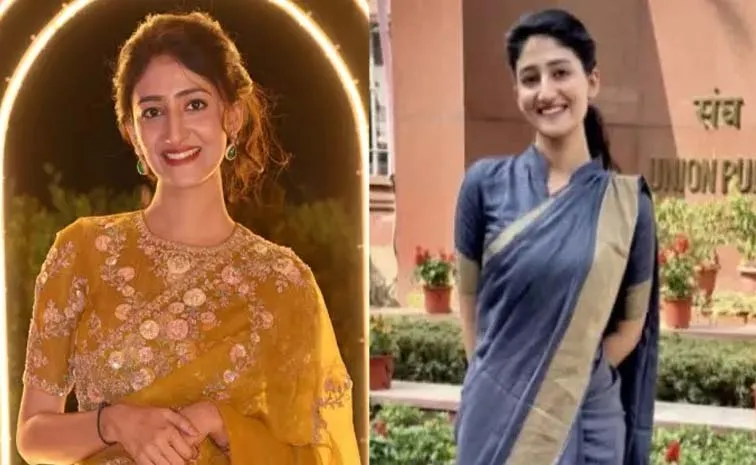 IAS Neha Byadwal Failed 3 Attempts broke up mobile phone For 3 Years