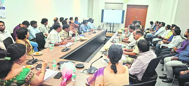 పరిశ్రమల్లో భద్రతా చర్యలు తప్పనిసరి