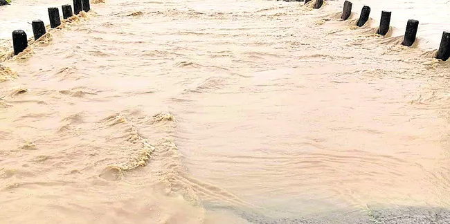 జలదిగ్బంధంలో కామాయి గ్రామం
