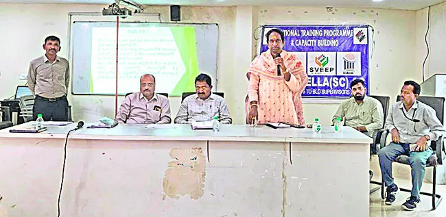 ఎన్నికల నిర్వహణకు సిద్ధంగా ఉండాలి