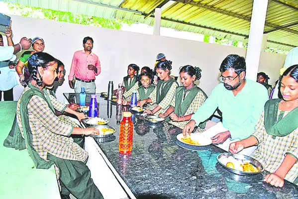 ప్రభుత్వ స్కూళ్లలో మెరుగైన ఫలితాలు రాబట్టాలి