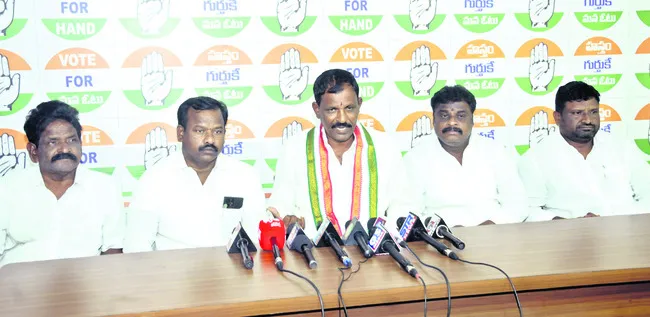 ‘ఫోన్ ట్యాపింగ్పై సిట్కు ఫిర్యాదు చేస్తా’