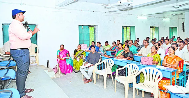 గుణాత్మక విద్యనందించాలి
