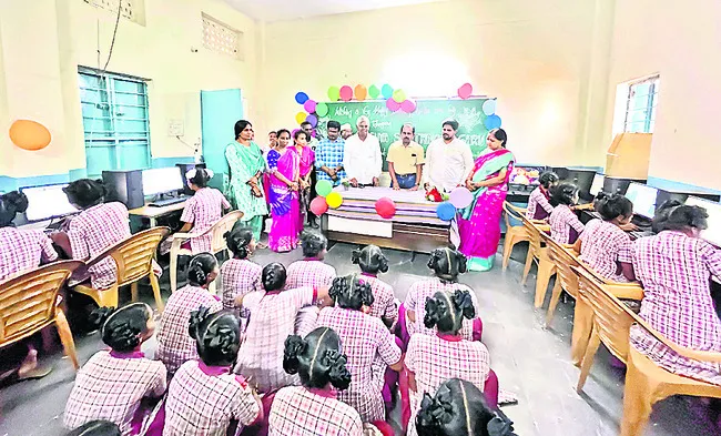 ఉద్యోగులు సమయపాలన పాటించాలి