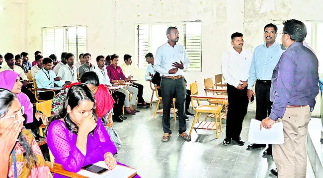 కెమిస్ట్రీ విభాగంలో క్యాంపస్‌ సెలెక్షన్స్‌