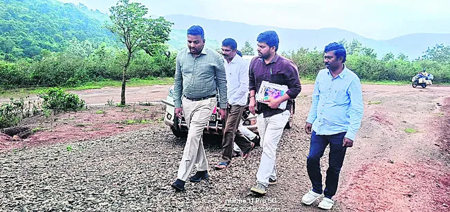 రహదారుల నిర్మాణం వేగవంతం