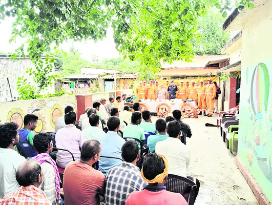 వరద ప్రభావిత ప్రాంతాల్లో ఎన్డీఆర్ఎఫ్ బృందాలు