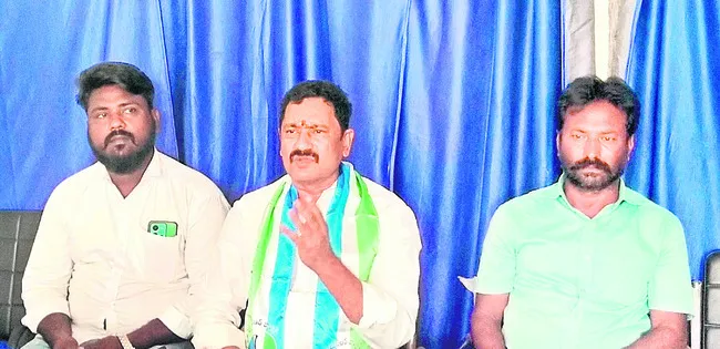 జగన్ జనాదరణను అడ్డుకోలేరు
