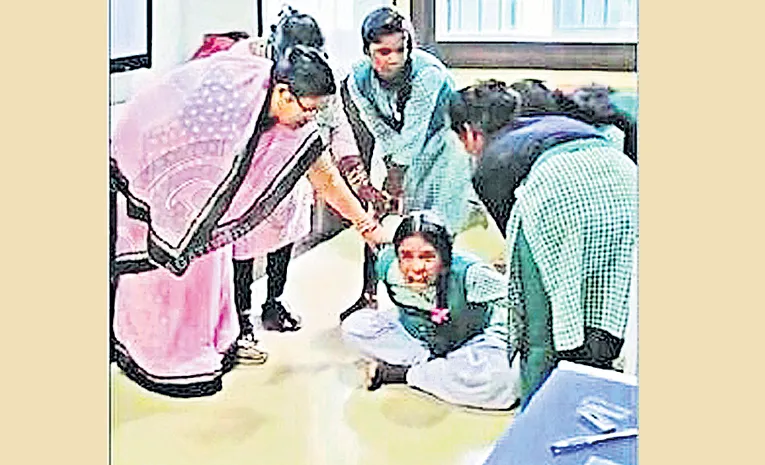 tenth grade students Strange behavior in Odisha