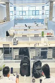 China Luban Decoration Group Transforms Swimming Pool Into Office7