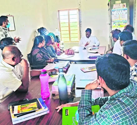 జూనియర్ కళాశాలలో అడ్మిషన్లు పెంచాలి
