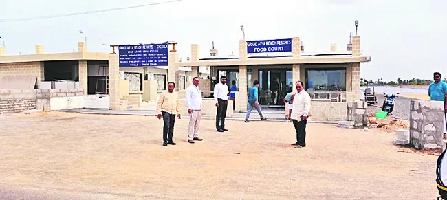 అక్రమ నిర్మాణాలు చేసిన రిసార్టులపై చర్యలు 