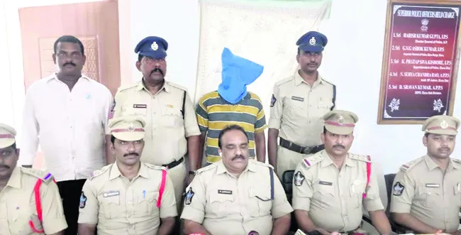 మహిళ హత్య కేసులో నిందితుడి అరెస్ట్