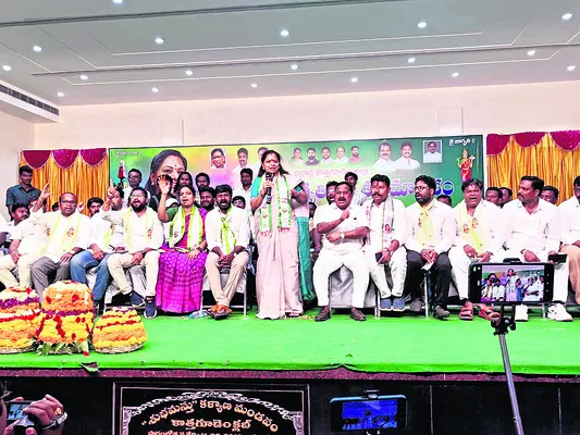 మరో పోరాటానికి సిద్ధం కావాలి