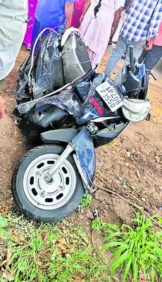 పాత జాతీయ రహదారిపై కారు బీభత్సం