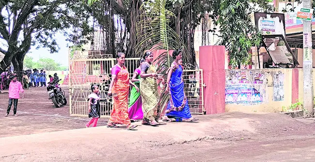 తూతూ మంత్రంగా..