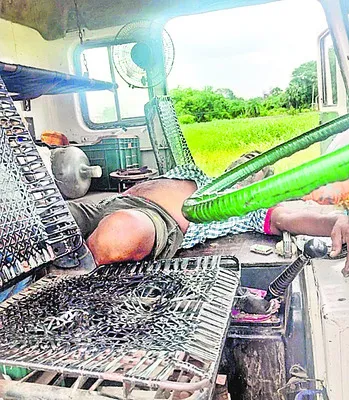 గుండెపోటుతో లారీ డ్రైవర్‌ మృతి 