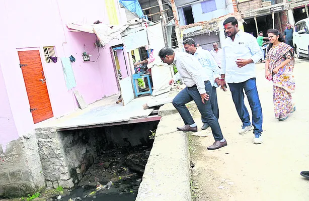 పారిశుధ్యంపై ప్రత్యేక శ్రద్ధ