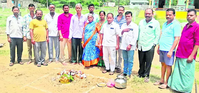 ఇందిరమ్మ ఇంటి నిర్మాణ పనులు ప్రారంభం