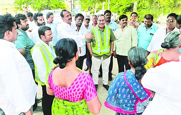 హైవే బాధితులకు న్యాయం చేయండి