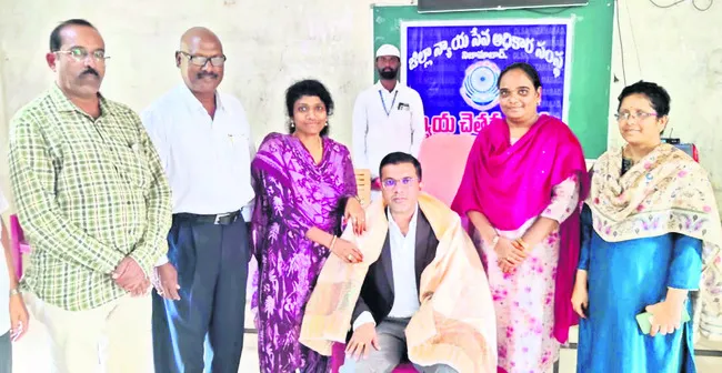 చట్టాలపై అవగాహన ఉండాలి