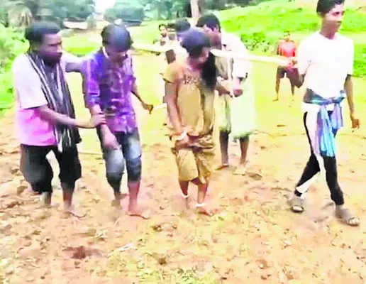 ● నాగలికి ప్రేమికులను కట్టి..