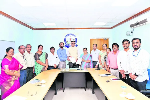 నిందితుడికి మూడేళ్ల జైలు 
