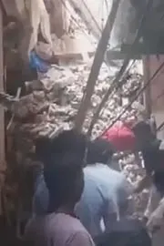 building collapses in Delhi Seelampur1