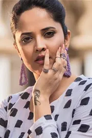 Anchor Anasuya Reacts On Online Brand Duping Her4