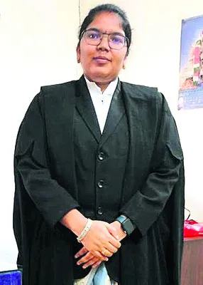 తల్లిదండ్రుల కష్టాలను చూసి..