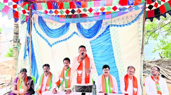 గ్రామాల అభివృద్ధికి కేంద్రం పెద్దపీట