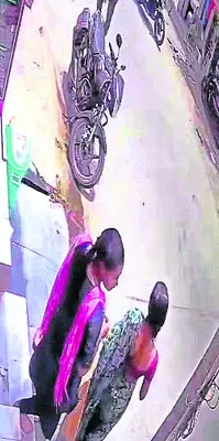 కి‘లేడీ’ల హస్తలాఘవం