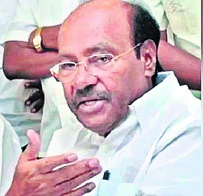 రాందాసు సామాజిక  మాధ్యమాలు హ్యాక్‌ 