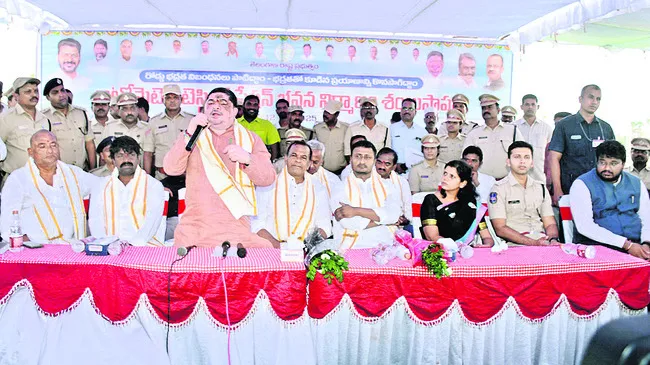 నిర్లక్ష్యంగా వాహనాలు నడిపితే లైసెన్స్‌ రద్దు