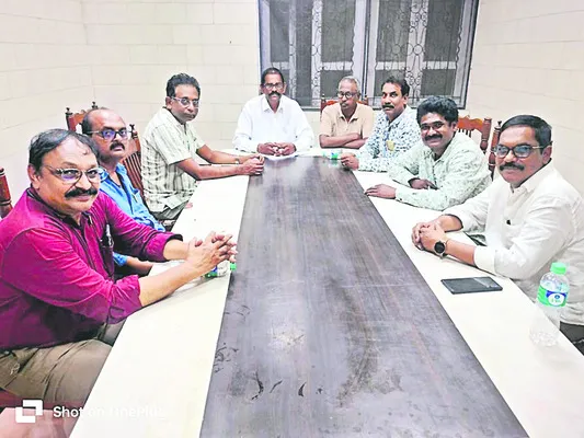 వైద్య, ఆరోగ్య శాఖలో సిబ్బంది కొరత