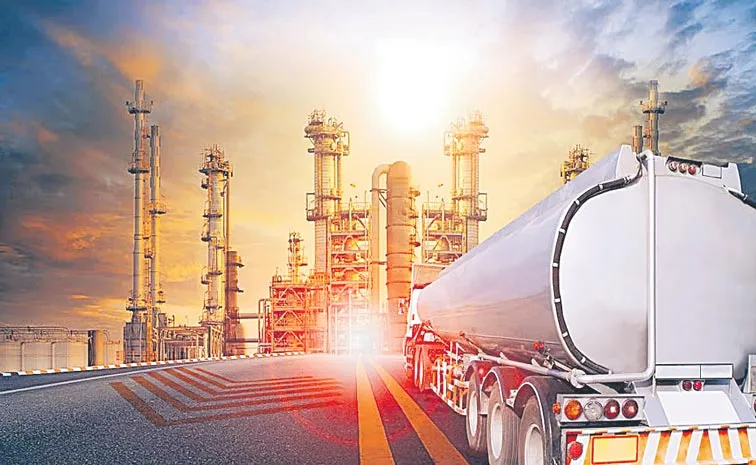 Center Govt likely to soon compensate oil firms for LPG losses
