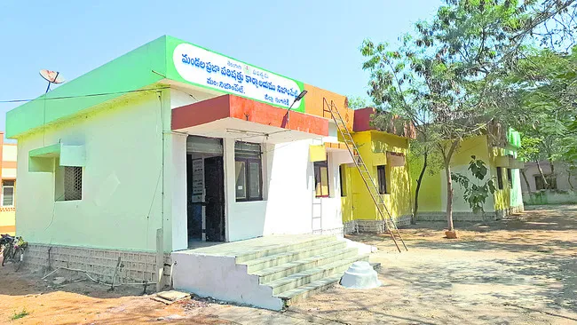 27 జెడ్పీటీసీలు, 276 ఎంపీటీసీలు