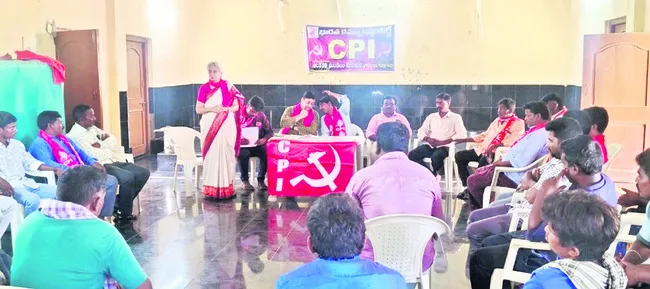 సీపీఐ చరిత్ర మొత్తం పోరాటాలమయం