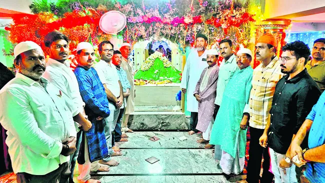 వైభవంగా హుసేనిపీర్ దర్గా ఉరుసు