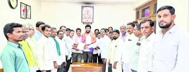 ఆలయాల అభివృద్ధికి కృషి