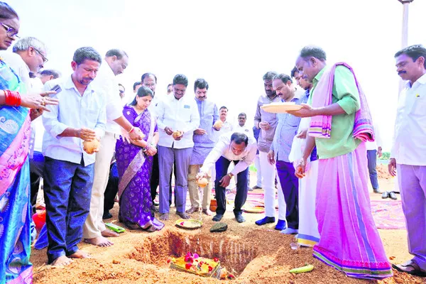 ఆర్టీసీ ఉద్యోగుల సొంతింటి కల సాకారం