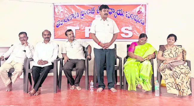అపరిష్కృత సమస్యలు పరిష్కరించండి 