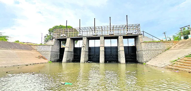 ‘ఆశల్ని’ ఆపేశారు!
