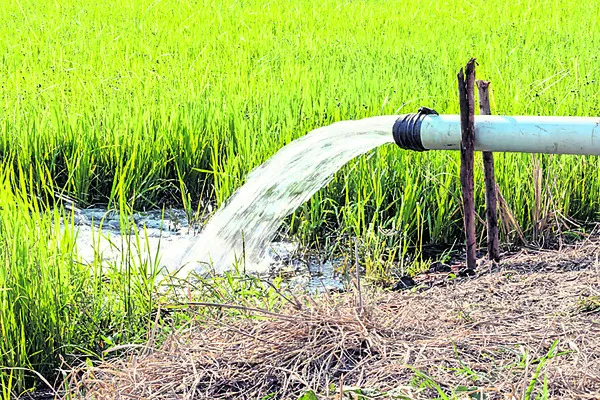 స్వల్పంగా పెరిగిన భూగర్భ జలాలు