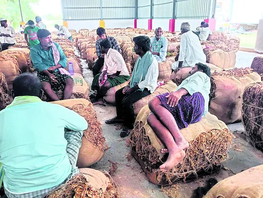 రైతులంటే ఇంత చులకనా?