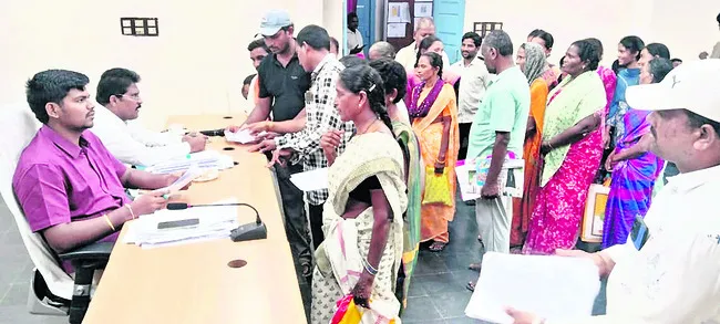 ‘సంక్షేమం’తో ఆర్థికాభివృద్ధి సాధించాలి